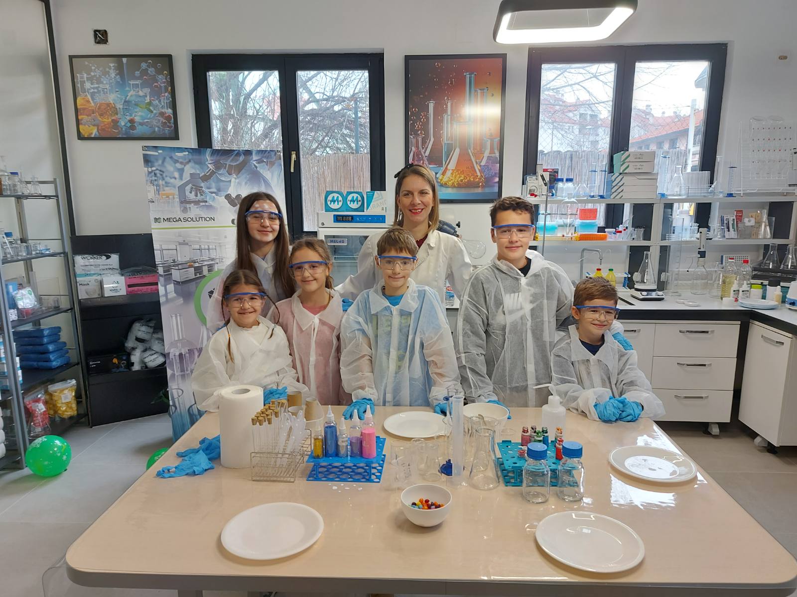 Mladi hemičari u Mega Solution-u